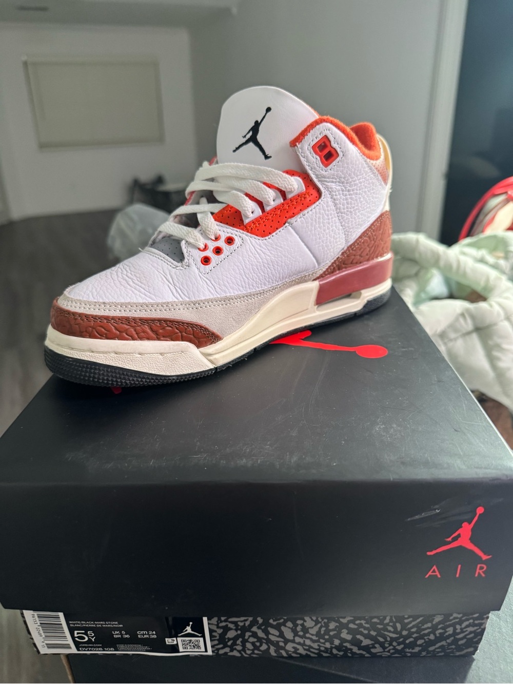 Jordan Kids White, Orange & Brown Retro 3 Sneaker